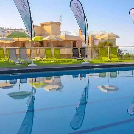 Albatros Seaview Apartment *